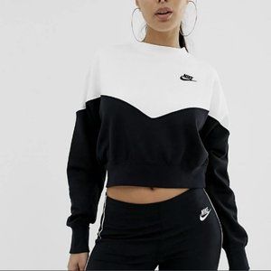 Nike Heritage Crew Women's Cropped Sweatshirt